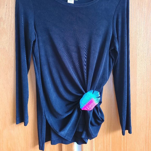 Free with purchase. Colorful fish wood clip - Picture 3 of 4